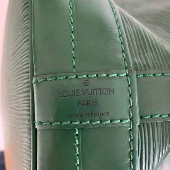 Louis Vuitton Epi Noe Bucket Bag - Picture 5 of 8